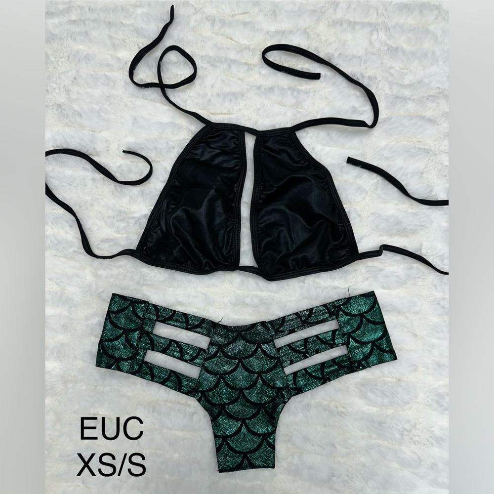RAVEWEAR Black and Green Women's Bikini Set